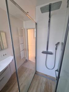 douche-moderne-salle-de-bains-artisan-plombier-orleans